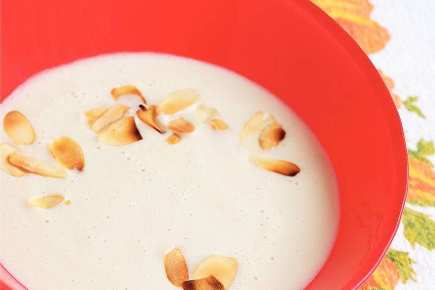 Sopa Cremosa De Coliflor Con Almendras - Receta Hoy