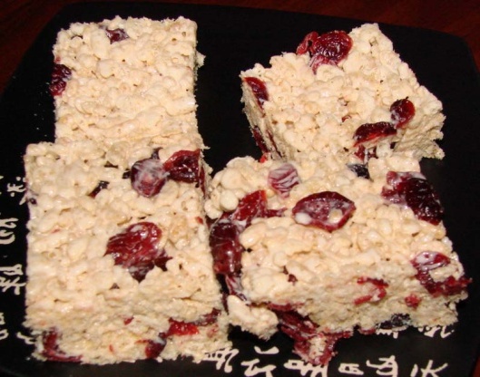Arroz de arándanos Krispies cuadrados Arroz de arándanos Krispies cuadrados