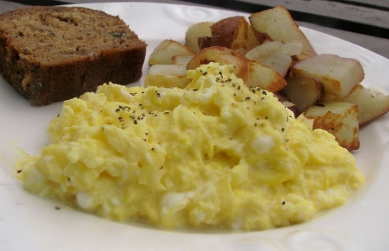 Huevos revueltos súper cremosos Huevos revueltos súper cremosos