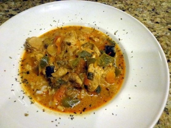 Auténtico curry rojo tailandés con pollo Auténtico curry rojo tailandés con pollo